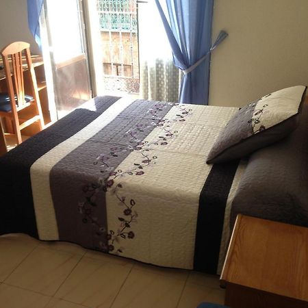 Hostal Fernandez Madrid Exterior photo