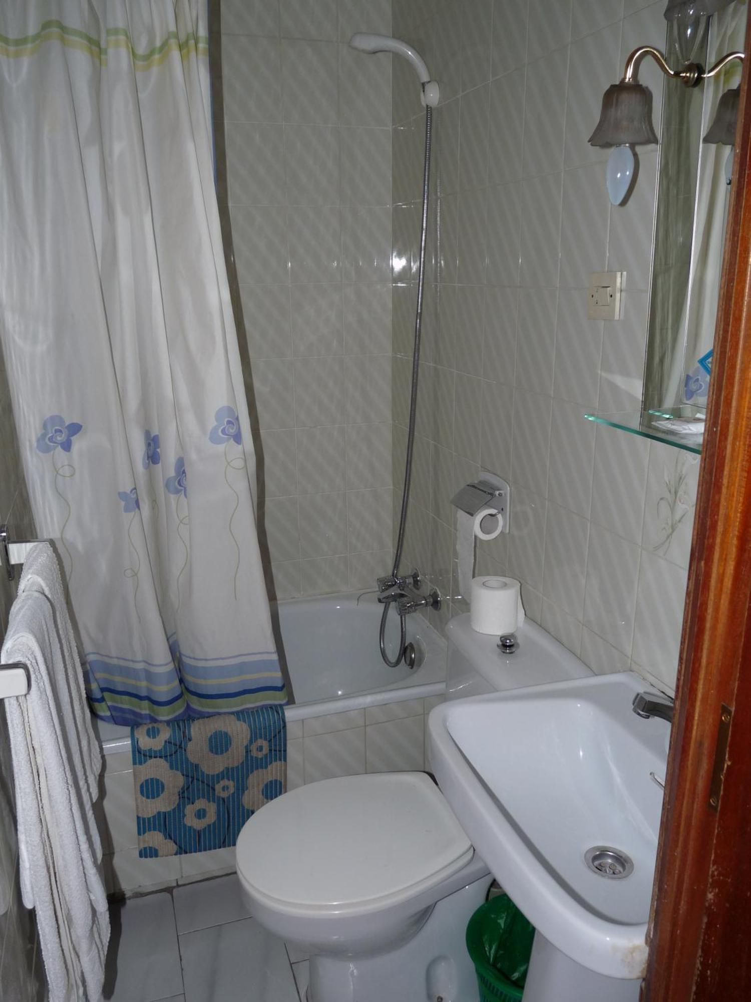 Hostal Fernandez Madrid Exterior photo