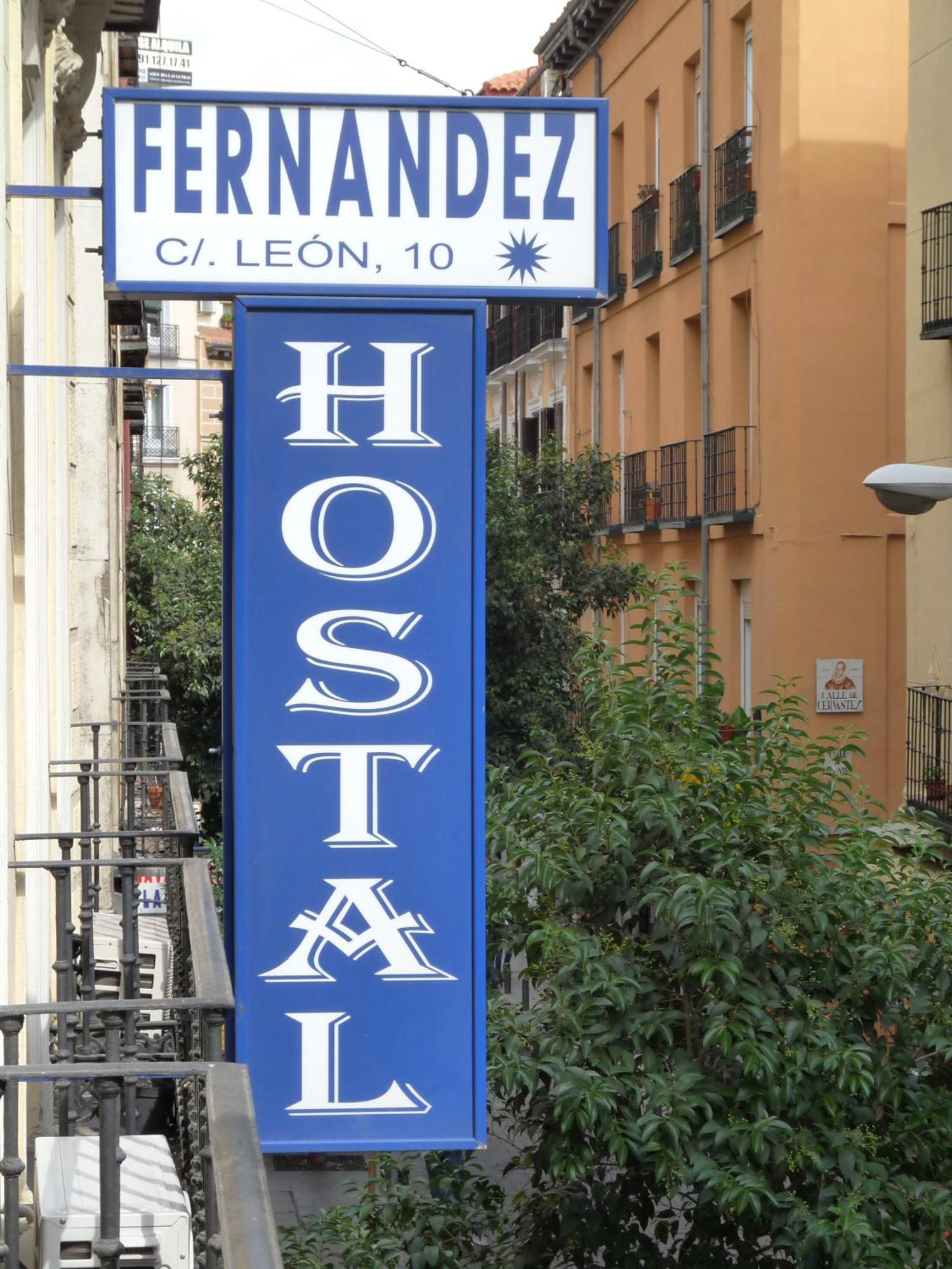 Hostal Fernandez Madrid Exterior photo